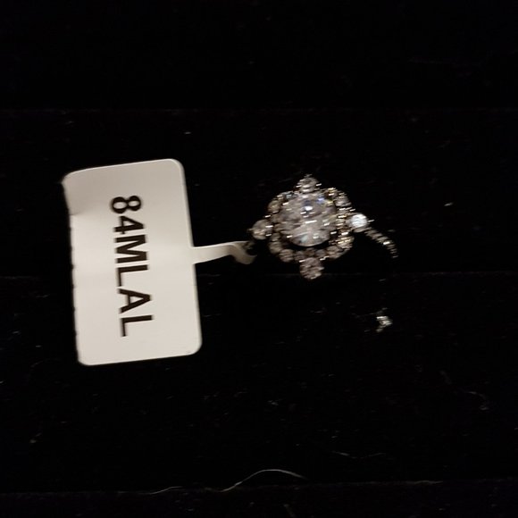 Beautiful Silver & Black Charmed Aroma Ring - Picture 4 of 5